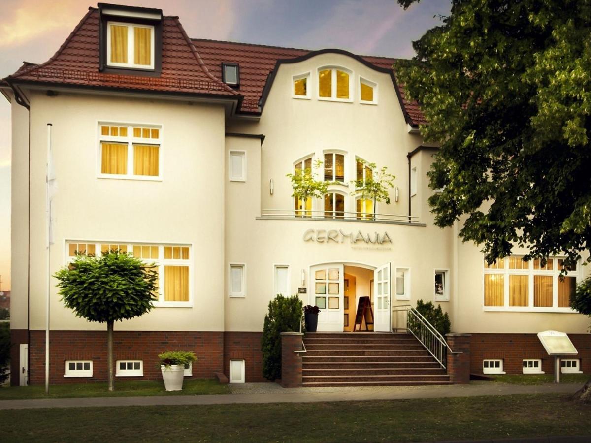 Meyenburg  Germania Hotel Am Schlosspark מראה חיצוני תמונה